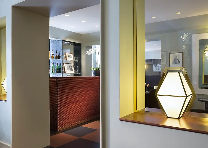 Hotel A La Villa Des Artistes Parijs